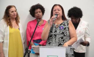 Abertura da exposição Pequim+30 e a Igualdade de Gênero no Parlamento Brasileiro. Dep. Jandira Feghali (PCdoB - RJ), ONU mulheres, Ana Carolina Querino, Dep. Laura Carneiro (PSD - RJ) e Dep. Benedita da Silva (PT-RJ)