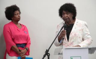 Abertura da exposição Pequim+30 e a Igualdade de Gênero no Parlamento Brasileiro. ONU mulheres, Ana Carolina Querino e Dep. Benedita da Silva (PT-RJ)
