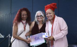 Premiação do Concurso Audiovisual pelo Fim da Violência contra a Mulher. Participante, Lisiane Cohen e Dep. Daiana Santos (PCDOB-RS)