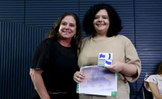 Premiação do Concurso Audiovisual pelo Fim da Violência contra a Mulher. Dep. Soraya Santos (PL-RJ) e Participante, Milena Ribeiro