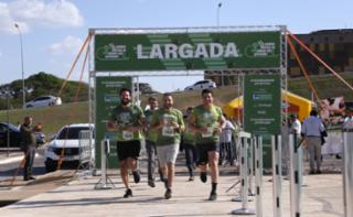 3ª Corrida Vertical. Secretário-Geral da Mesa, Lucas Ribeiro Almeida Júnior. Diretor-Geral da Câmara dos Deputados, Guilherme Barbosa Brandão. Primeiro-Secretário, Dep. Carlos Veras (PT - PE).