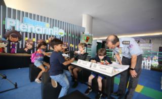 Oficina de Ilustração do Plenarinho. Salão Negro.