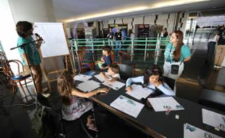 Oficina de Ilustração do Plenarinho. Salão Negro.