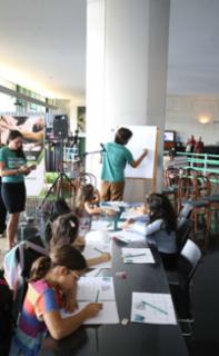 Oficina de Ilustração do Plenarinho. Salão Negro.