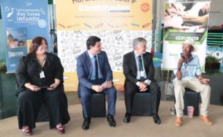 Maratona de colorir. Diretor Da Coordenação Edições Câmara Dos Deputados, Ana Lígia Mendes. Primeiro-Secretário, Dep. Carlos Veras (PT - PE). Diretor Do Centro De Documentação E Informação, Sergio Sampaio Contreiras de Almeida. Participante, Antenor Pereira dos Santos