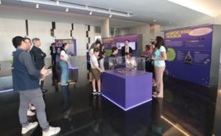 Visita guiada à Exposição “No meio do caminho tinha um meteorito”, Salão Negro.