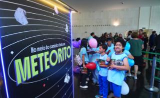 Visita guiada à Exposição “No meio do caminho tinha um meteorito”, Salão Negro.