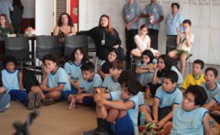 Contação de história baseada no livro “Uiraçu - Em busca das lendas perdidas”, Salão Negro.