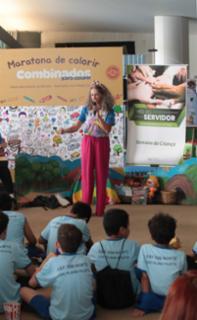 Contação de história baseada no livro “Uiraçu - Em busca das lendas perdidas”, Salão Negro. Cantora, Adriana Maciel.