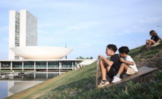 Escorrega no Gramado - Gramado do Congresso. Participantes, Daniel teles e Davi Teles