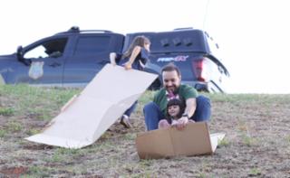 Escorrega no Gramado - Gramado do Congresso. Diretor-Geral da Câmara dos Deputados, Guilherme Barbosa Brandão. Participante, Beatriz Prudente.