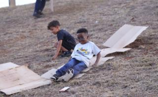 Escorrega no Gramado - Gramado do Congresso. Participante, Joaquim Sales
