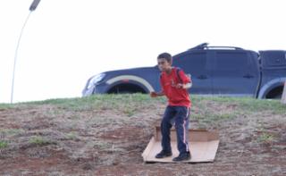 Escorrega no Gramado - Gramado do Congresso. Participante, Cauã Saback