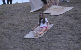 Escorrega no Gramado - Gramado do Congresso. Participante, Valentina Gobbi