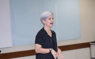 Oficina de Caixinhas. Servidora, Raquel Flores.