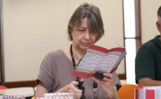 Oficina de Caixinhas. Servidora, Claudia Porto.