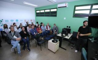 Visita à ONG “Programando o Futuro”, parceira responsável por receber os computadores descartados.