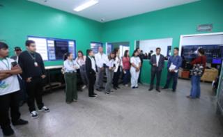 Visita à ONG “Programando o Futuro”, parceira responsável por receber os computadores descartados.