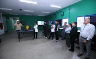 Visita à ONG “Programando o Futuro”, parceira responsável por receber os computadores descartados.