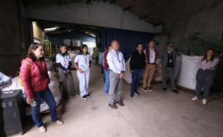 Visita à ONG “Programando o Futuro”, parceira responsável por receber os computadores descartados.