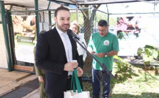 Inauguração da "EcoFeira - Orgânicos na Câmara". Estacionamento do Anexo IV. Diretor-Geral da Câmara dos Deputados, Guilherme Barbosa Brandão.