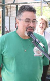 Inauguração da "EcoFeira - Orgânicos na Câmara". Estacionamento do Anexo IV. Presidente Sindicato Orgânicos, Pedro Sena.