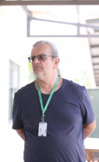 Viveiro aberto. Papo sobre compostagem com distribuição de mudas para participantes. Chefe de gestão de áreas verdes, Paulo Barreiras.