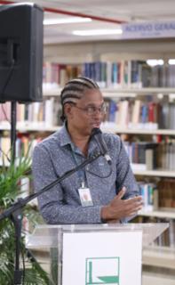 Sarau. Servidor da Biblioteca da Câmara, Jair Francelino.