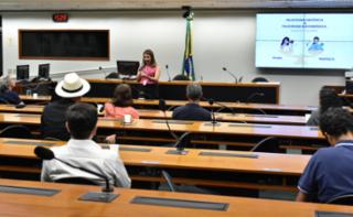 Oficina "Felicidade no Trabalho" - Estratégias eficazes para o fortalecimento de uma cultura de saúde e bem-estar no trabalho. DAS / COAPS - Coordenação de Auditoria , Perícia e Gestão da Saúde Laboral, Luciana Arder Santos Medeiros
