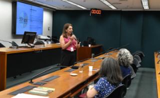Oficina "Felicidade no Trabalho" - Estratégias eficazes para o fortalecimento de uma cultura de saúde e bem-estar no trabalho. DAS / COAPS - Coordenação de Auditoria , Perícia e Gestão da Saúde Laboral, Luciana Arder Santos Medeiros