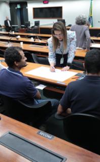 Oficina "Felicidade no Trabalho" - Estratégias eficazes para o fortalecimento de uma cultura de saúde e bem-estar no trabalho.