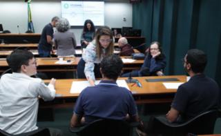 Oficina "Felicidade no Trabalho" - Estratégias eficazes para o fortalecimento de uma cultura de saúde e bem-estar no trabalho.