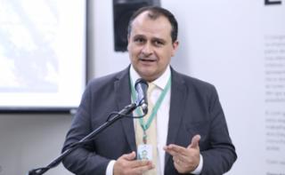 Cerimônia de Premiação do Concurso “Luz, Câmara, Emoção” e Lançamento de Fotolivro de mesmo título. Diretor-executivo de Comunicação e Mídias Digitais, Cláudio Araújo.