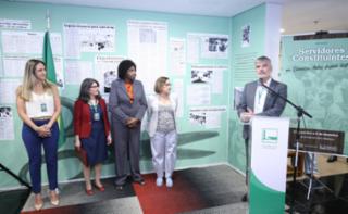 Abertura da Exposição Servidores Constituintes. Diretor do Centro de Documentação e Informação, Sergio Sampaio.