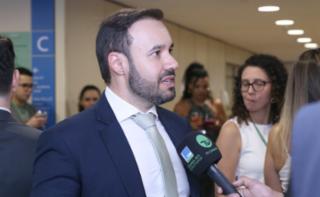 Abertura da Exposição Servidores Constituintes. Diretor-Geral da Câmara dos Deputados, Guilherme Barbosa Brandão.