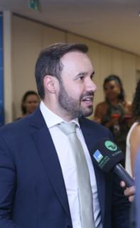 Abertura da Exposição Servidores Constituintes. Diretor-Geral da Câmara dos Deputados, Guilherme Barbosa Brandão.