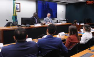 Audiência Pública - Panorama das favelas do Brasil e os desafios para o desenvolvimento da sua população. Dep. Helio Lopes (PL - RJ). Diretor da Consultoria Legislativa e Secretário Executivo do Cedes - Câmara dos Deputados, Aurélio Guimarães Palos