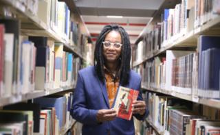 Bate-papo com o autor do livro “Toda Fúria”. Autor, Tom Farias.