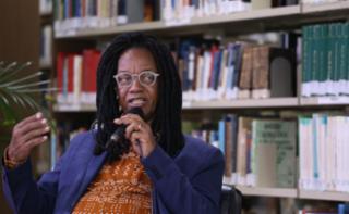 Bate-papo com o autor do livro “Toda Fúria”. Autor, Tom Farias.