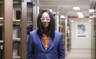 Bate-papo com o autor do livro “Toda Fúria”. Autor, Tom farias