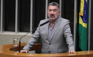 Homenagem aos 50 anos da Sociedade Esportiva do Gama. 	Subsecretário do Esporte Do Distrito Federal, Nivaldo Félix.