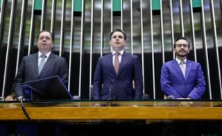 Entrega do Prêmio Mérito Legislativo. Dep. Elmar Nascimento (UNIÃO-BA). Presidente da Câmara dos Deputados, Hugo Motta (REPUBLICANOS - PB). Dep. Lula da Fonte (PP - PE)