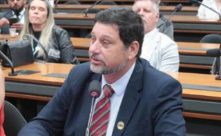 Homenagem à Arquitetura e Urbanismo e aos 65 anos de Brasília. Arquiteto e Urbanista Universidade Federal do Espírito Santo (Ufes), Tito Augusto Abreu.