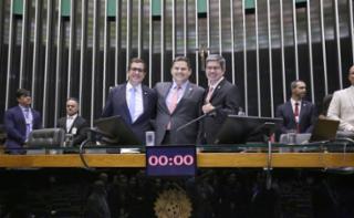 Discussão e votação das Lei de Diretrizes Orçamentárias. Dep. Gervásio Maia (PSB - PB). Presidente do Senado Federal, Davi Alcolumbre (UNIÃO - AP).  Senador, Randolfe Rodrigues (PT - AP)