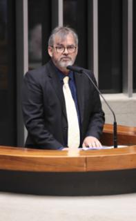 Homenagem aos 45 anos do curso de graduação em Odontologia da UnB. Diretor da Faculdade de Ciências da Saúde – FS/UnB, Laudimar Alves de Oliveira.