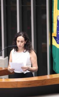 Homenagem aos 45 anos do curso de graduação em Odontologia da UnB. Coordenadora de Graduação do Departamento de Odontologia da Faculdade de Ciências da Saúde – ODT/FS/UnB, Aline Úrsula Rocha Fernades.