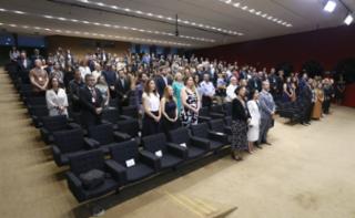 Foto oficial para os empossados.