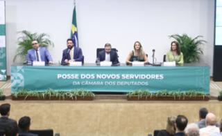 Foto oficial para os empossados. Foto oficial para os empossados. Diretor Administrativo, Mauro Barreto. Secretário-Geral da Mesa, Lucas Ribeiro Almeida Júnior. Diretor-Geral da Câmara dos Deputados, Guilherme Barbosa Brandão. Diretora-Geral Adjunta, Amanda Maria Ramalho de Carvalho. Diretora do DEPES, Cristina Sabino.