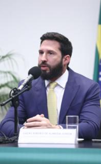 Foto oficial para os empossados. Secretário-Geral da Mesa, Lucas Ribeiro Almeida Júnior.