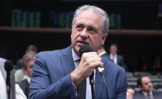 Discussão e votação de propostas legislativas. Dep. Carlos Zarattini (PT - SP)